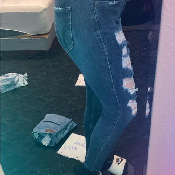 hollister distressed jeans - Picture 3 of 7
